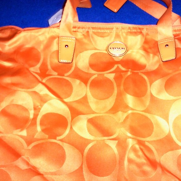 New Orange Coach Getaway Signature Nylon Packable Weekender Tote - Picture 1 of 8